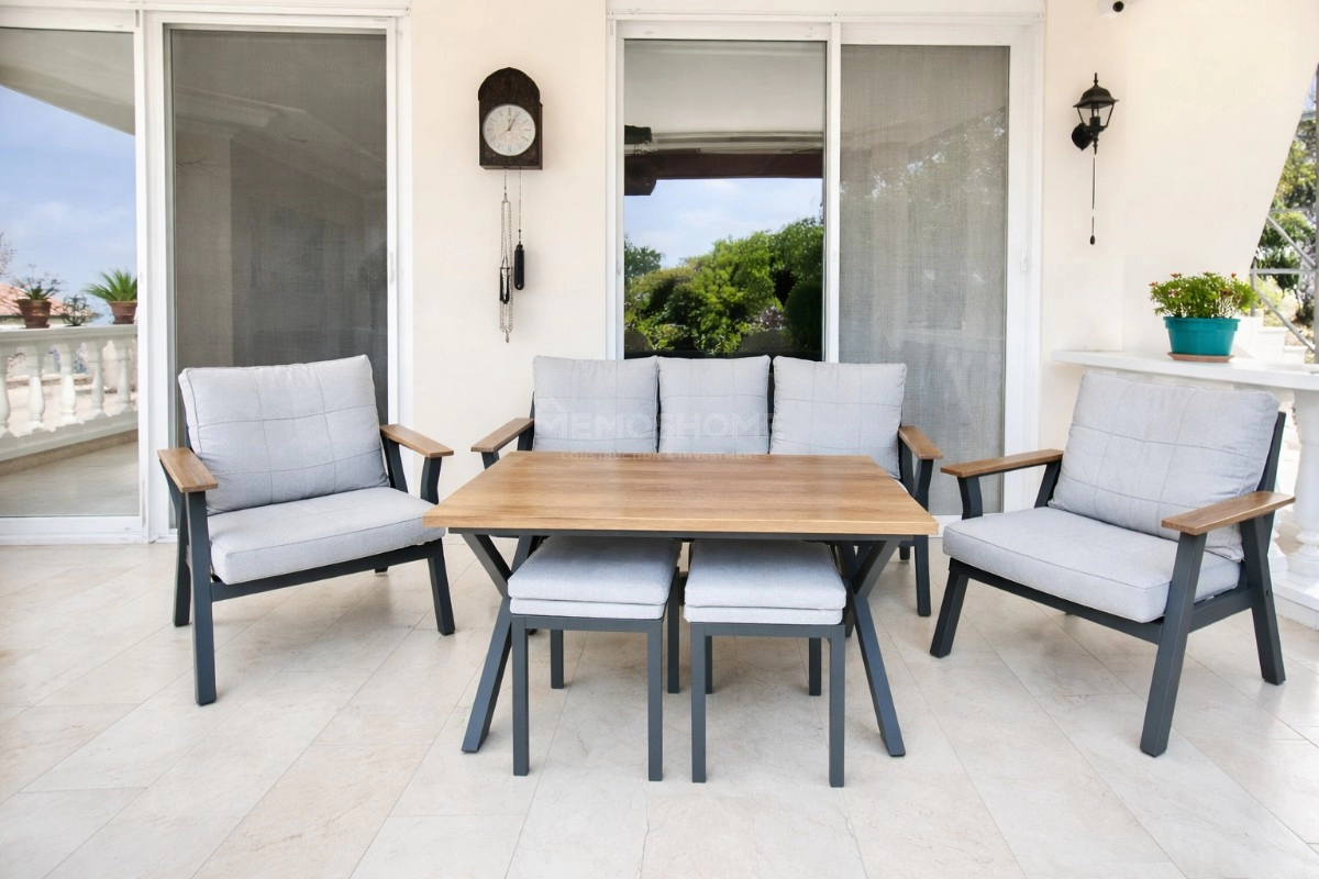 Kargıcak'ta Deniz Manzaralı Lüks Villa