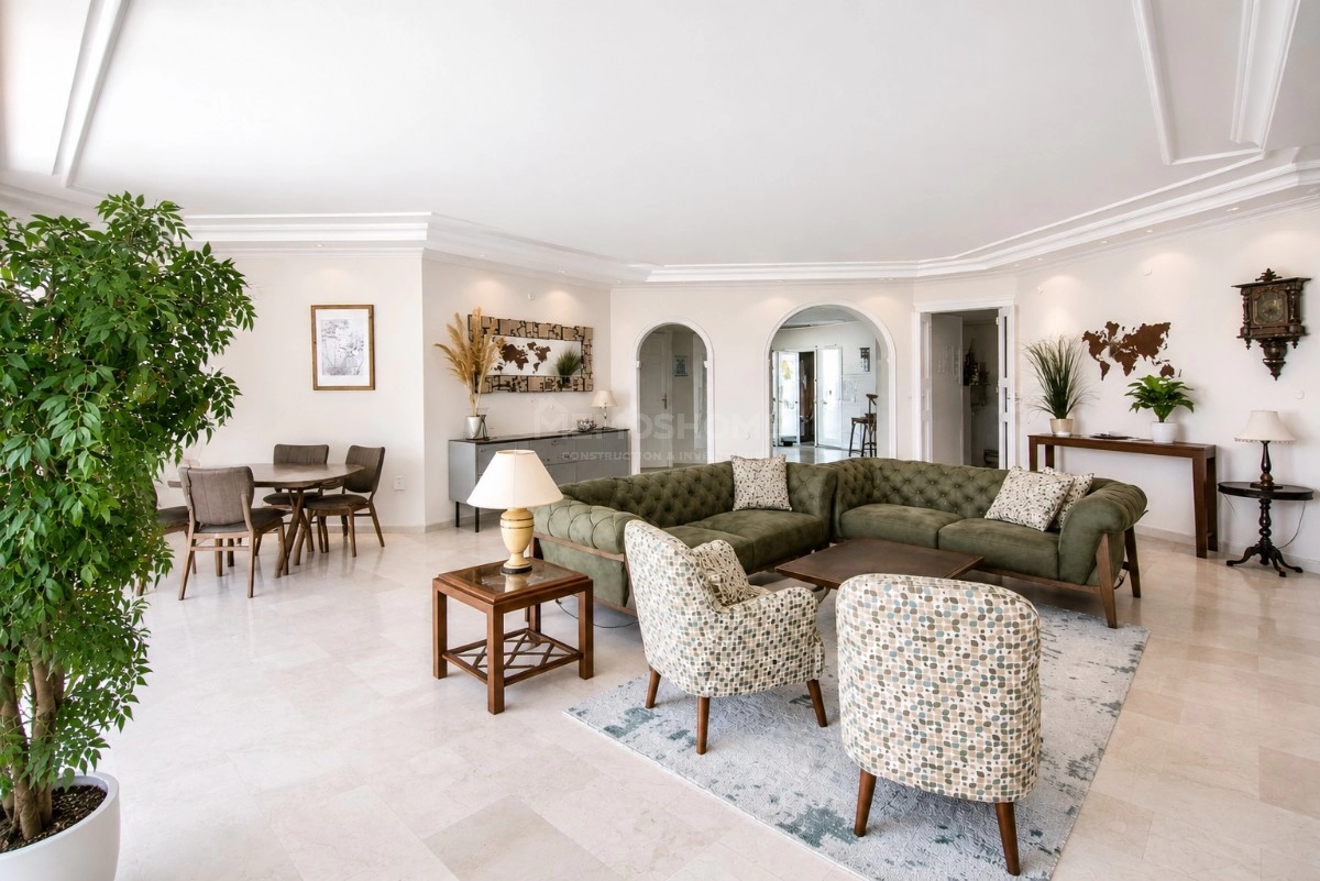 Kargıcak'ta Deniz Manzaralı Lüks Villa