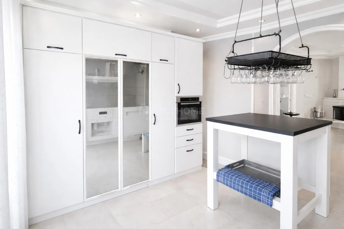 Kargıcak'ta Deniz Manzaralı Lüks Villa