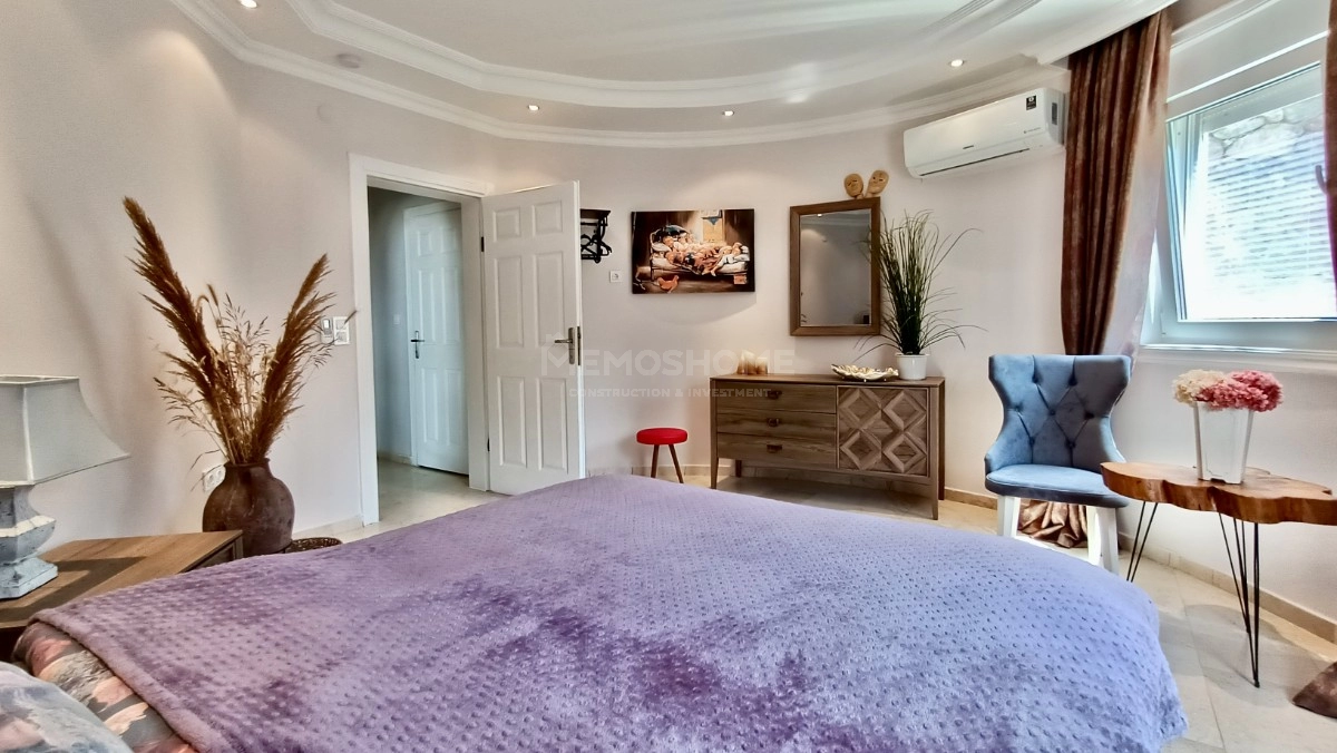 Kargıcak'ta Deniz Manzaralı Lüks Villa