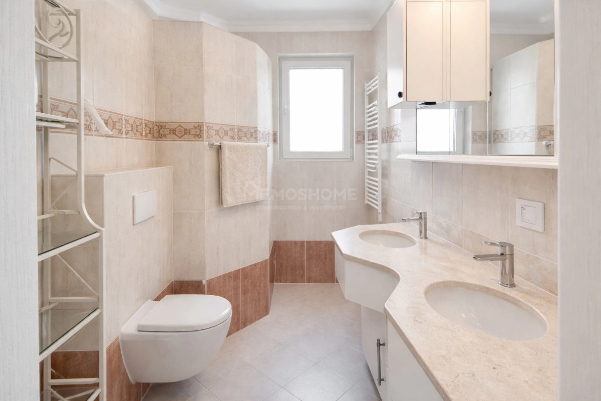 Kargıcak'ta Deniz Manzaralı Lüks Villa