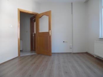 ÇORLUDA KİRALIK 3+1 DAİRE 