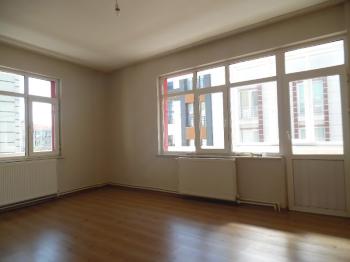 ÇORLUDA KİRALIK 3+1 DAİRE 