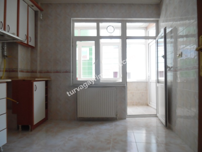 ÇORLUDA KİRALIK 3+1 DAİRE 
