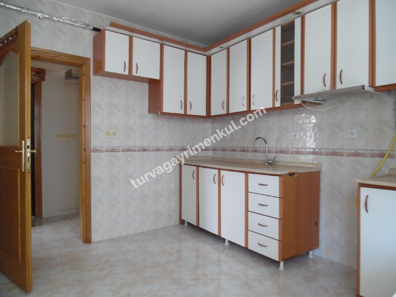 ÇORLUDA KİRALIK 3+1 DAİRE 