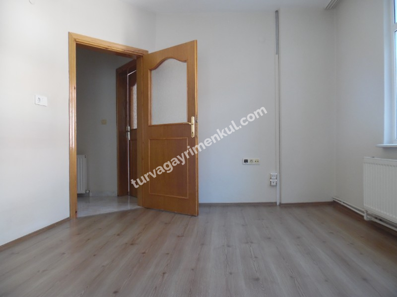 ÇORLUDA KİRALIK 3+1 DAİRE 