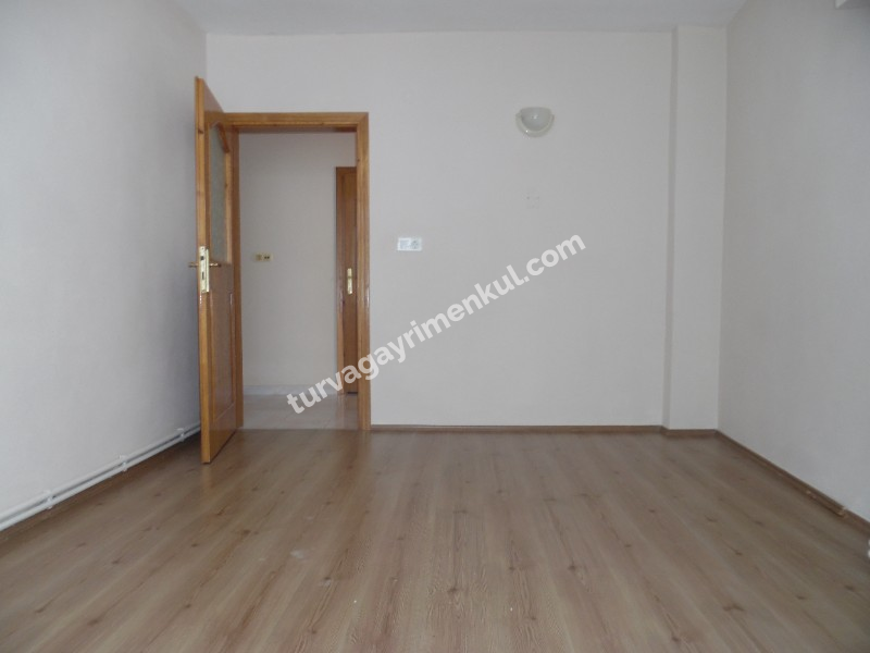 ÇORLUDA KİRALIK 3+1 DAİRE 