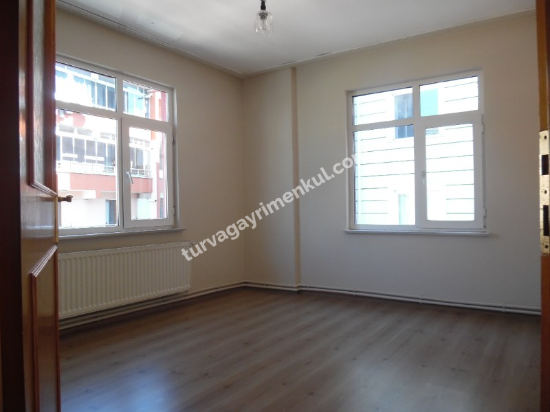 ÇORLUDA KİRALIK 3+1 DAİRE 