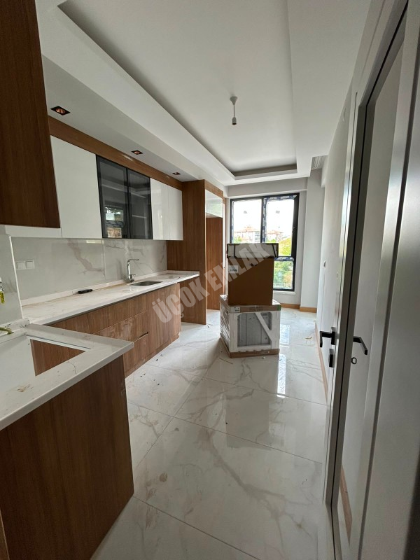 AFYON ÜÇOK EMLAKTAN MAREŞAL F. ÇAKMAK MAH SIFIR EBEBYN BANYOLU 3+1 110M² SATILIK DAİRE 
