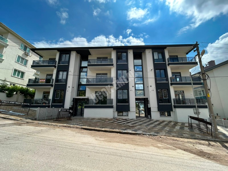 AFYON ÜÇOK EMLAKTAN MAREŞAL F. ÇAKMAK MAH SIFIR EBEBYN BANYOLU 3+1 110M² SATILIK DAİRE 