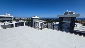 Girne Alsancak'ta 4+1 Tamamı Yeni Esyali - Sıfır Villa