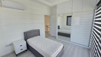 Girne Alsancak'ta 4+1 Tamamı Yeni Esyali - Sıfır Villa