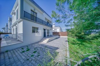 Girne Çatalköy'de Satılık 3+1 Villa – Fırsat Fiyatıyla Modern Yaşam!