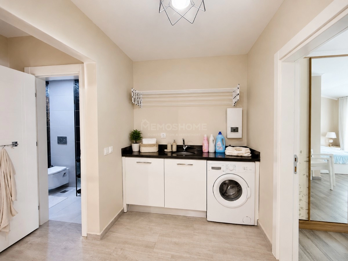 Myra Park I Duplex Apartment