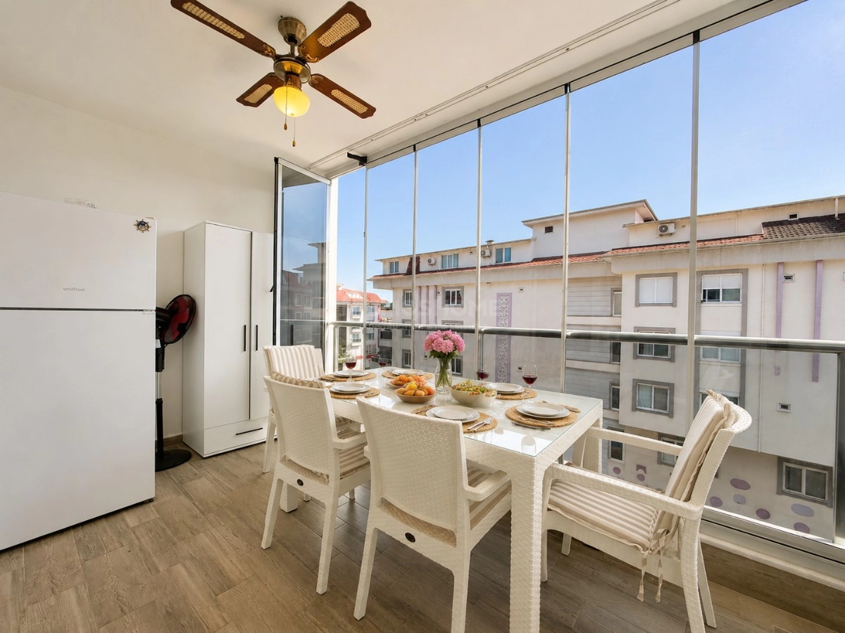 Myra Park I Duplex Apartment