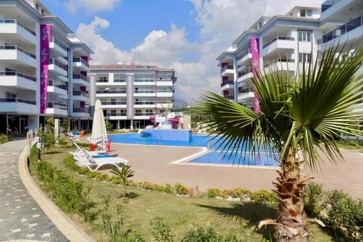 Myra Park I Duplex Apartment