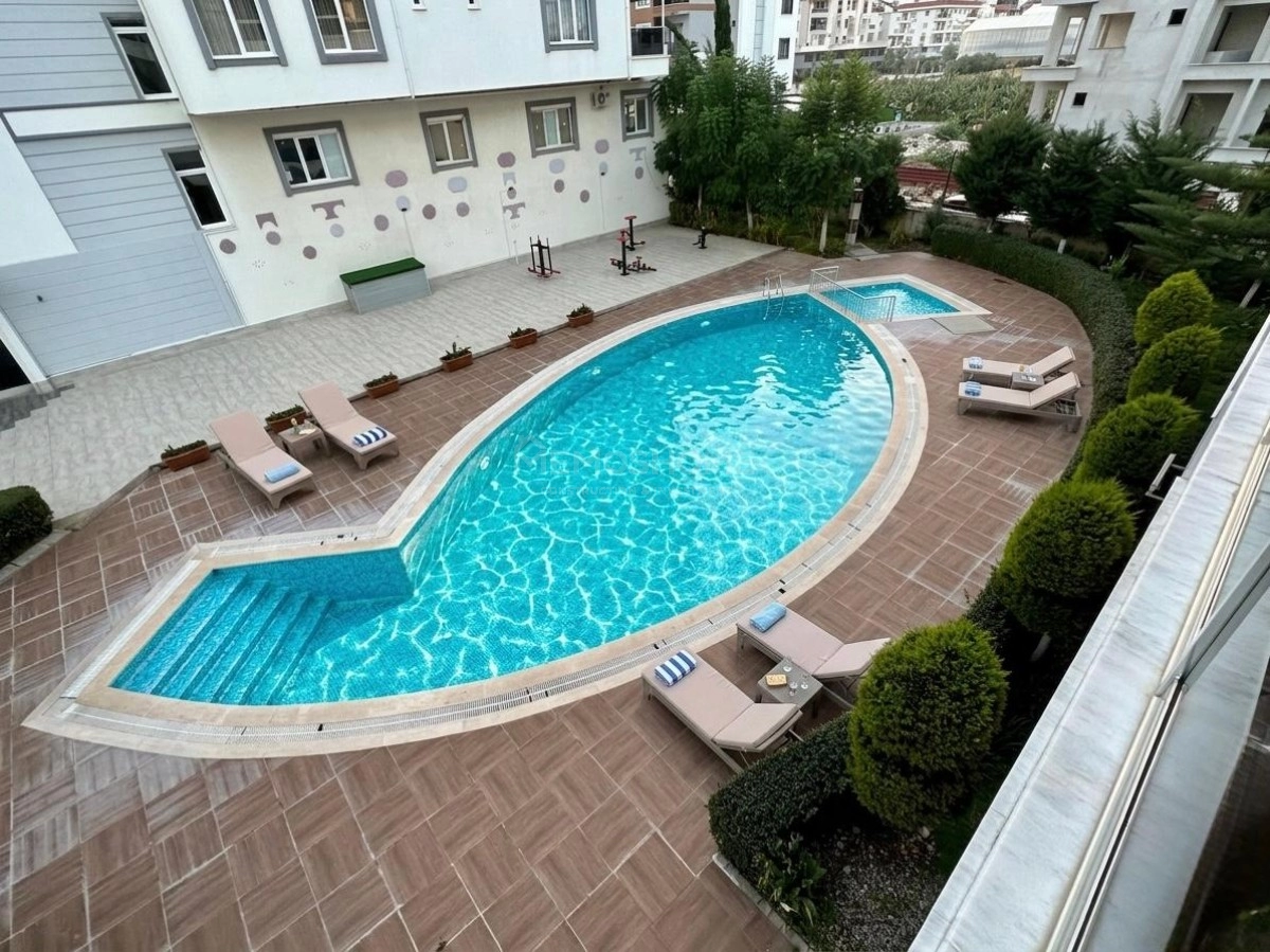Myra Park I Duplex Apartment