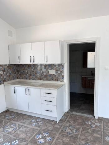 MUDANYA IŞIKLI YOLU'NDA 2.600M2 ARSASI, 440 M2 KAPALI ALANI OLAN KİRALIK DEPO
