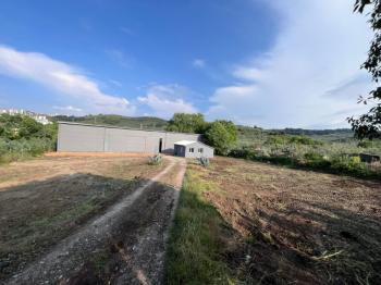 MUDANYA IŞIKLI YOLU'NDA 2.600M2 ARSASI, 440 M2 KAPALI ALANI OLAN KİRALIK DEPO