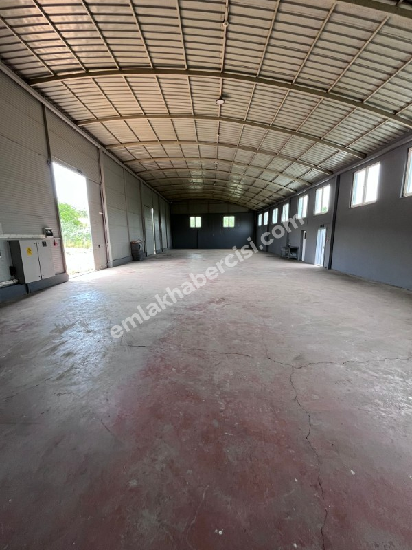 MUDANYA IŞIKLI YOLU'NDA 2.600M2 ARSASI, 440 M2 KAPALI ALANI OLAN KİRALIK DEPO