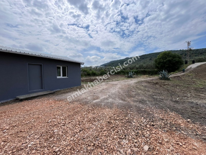 MUDANYA IŞIKLI YOLU'NDA 2.600M2 ARSASI, 440 M2 KAPALI ALANI OLAN KİRALIK DEPO