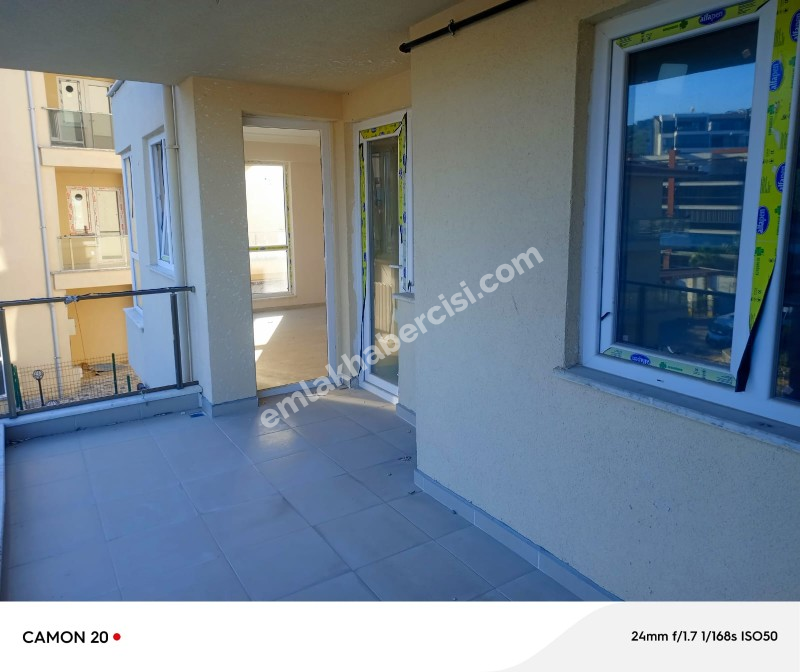 MUDANYA HALİTPAŞA 'da SATILIK 100 M2 AYRI MUTFAKLI DENİZ GÖRÜR SIFIR 2+1 DAİRE