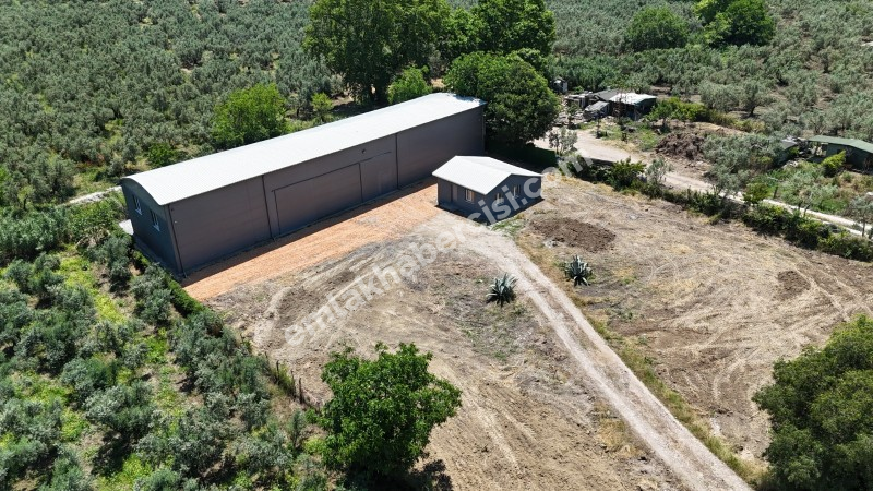MUDANYA IŞIKLI YOLU'NDA 2.600M2 ARSASI, 440 M2 KAPALI ALANI OLAN KİRALIK DEPO