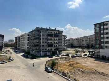 AFYON ÜÇOK EMLAKTAN ALİ ÇETİNKAYA MAH SATILIK 2+1 ARAKAT SIFIR LÜX DAİRE