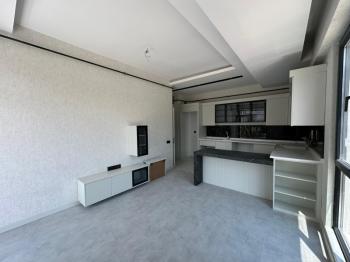 AFYON ÜÇOK EMLAKTAN ALİ ÇETİNKAYA MAH SATILIK 2+1 ARAKAT SIFIR LÜX DAİRE
