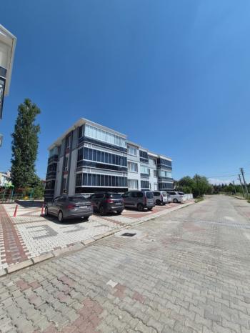 AFYON ÜÇOK EMLAKTAN ALİ İHSAN PAŞA MAH SATILIK SIFIR AYARINDA LÜX 3+1 1 KAT DAİRE