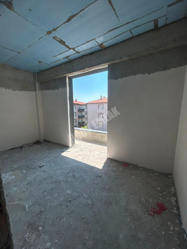 AFYON ÜÇOK EMLAKTAN FATİH MAH SATILIK SIFIR LÜX 3+1 DAİRELER
