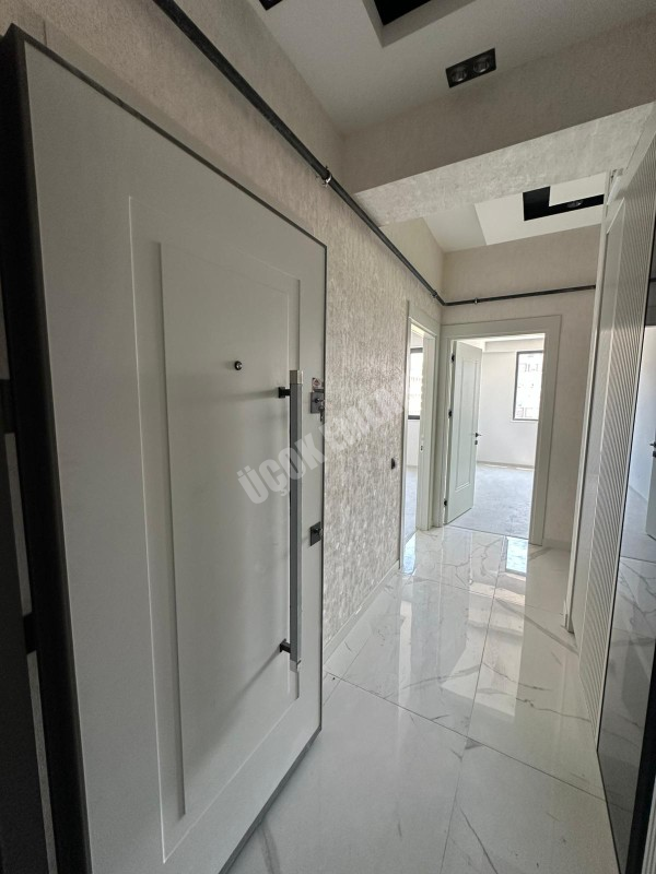 AFYON ÜÇOK EMLAKTAN ALİ ÇETİNKAYA MAH SATILIK 2+1 ARAKAT SIFIR LÜX DAİRE