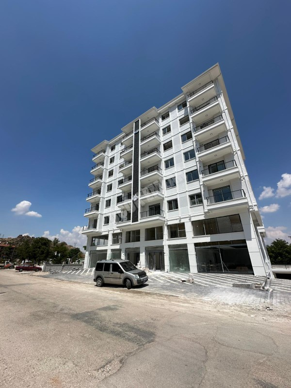 AFYON ÜÇOK EMLAKTAN ALİ ÇETİNKAYA MAH SATILIK 2+1 ARAKAT SIFIR LÜX DAİRE