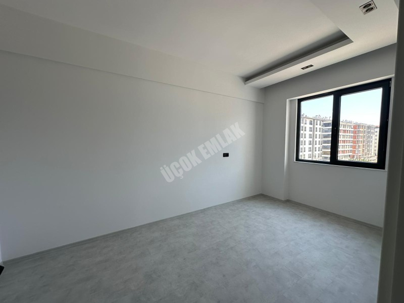 AFYON ÜÇOK EMLAKTAN ALİ ÇETİNKAYA MAH SATILIK 2+1 ARAKAT SIFIR LÜX DAİRE