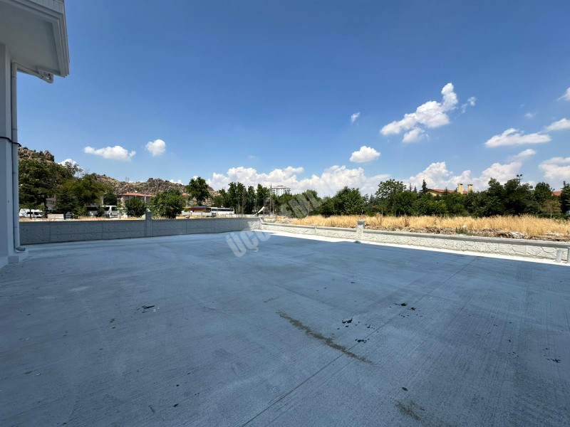 AFYON ÜÇOK EMLAKTAN ALİ ÇETİNKAYA MAH SATILIK 2+1 ARAKAT SIFIR LÜX DAİRE