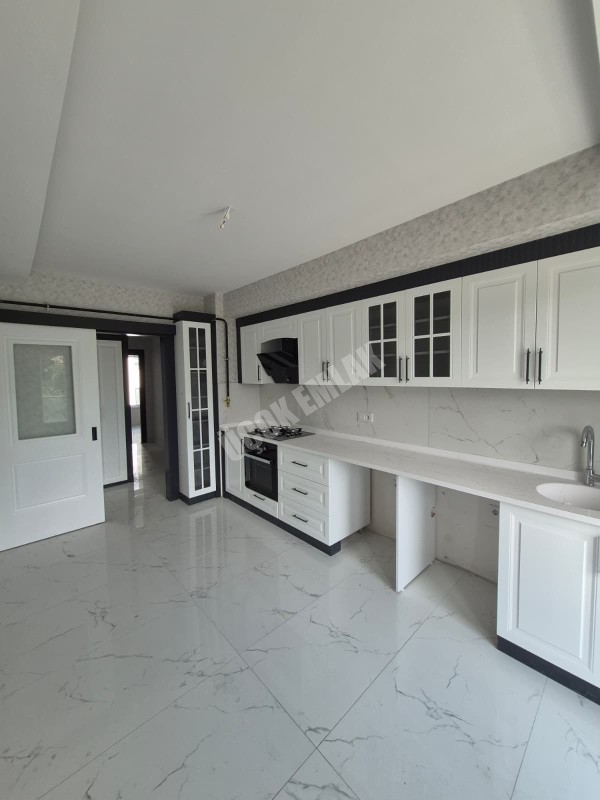 ✷ AFYON ÜÇOK EMLAKTAN YENİCE MAH 2+1 3+1 117M² SATILIK EBEVEYN BANYOLU SIFIR DAİRELER ✷
