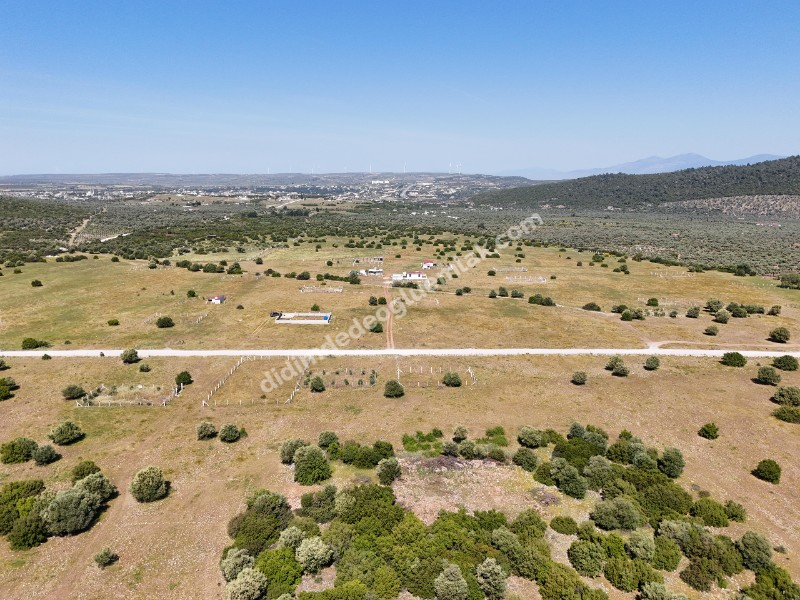 DİDİM BALOVADA SATILIK KÖŞE BAŞI  328M2 ARSA VE 682 ADA 5 PARSELDE 44M2 HİSSE HEDİYELİ 