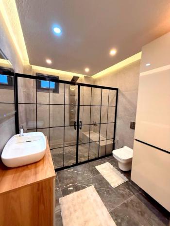 Didim Akbükde 500 M2 Arsa Üzerinde Satılık 4+1  Lüks Villa