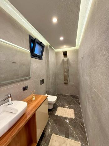 Didim Akbükde 500 M2 Arsa Üzerinde Satılık 4+1  Lüks Villa