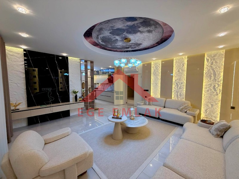 Didim Akbükde 500 M2 Arsa Üzerinde Satılık 4+1  Lüks Villa