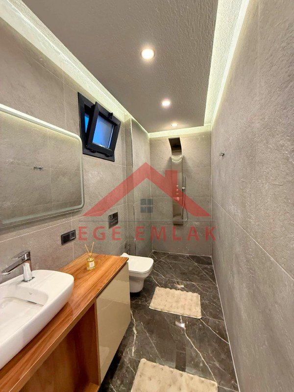 Didim Akbükde 500 M2 Arsa Üzerinde Satılık 4+1  Lüks Villa