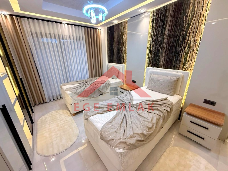 Didim Akbükde 500 M2 Arsa Üzerinde Satılık 4+1  Lüks Villa