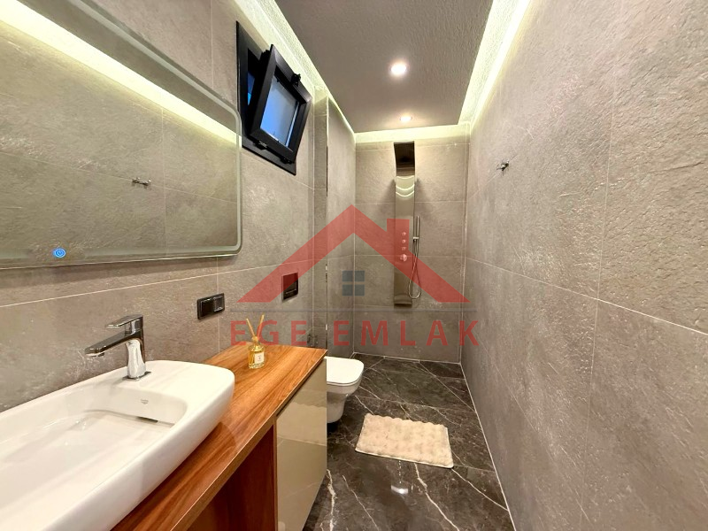 Didim Akbükde 500 M2 Arsa Üzerinde Satılık 4+1  Lüks Villa