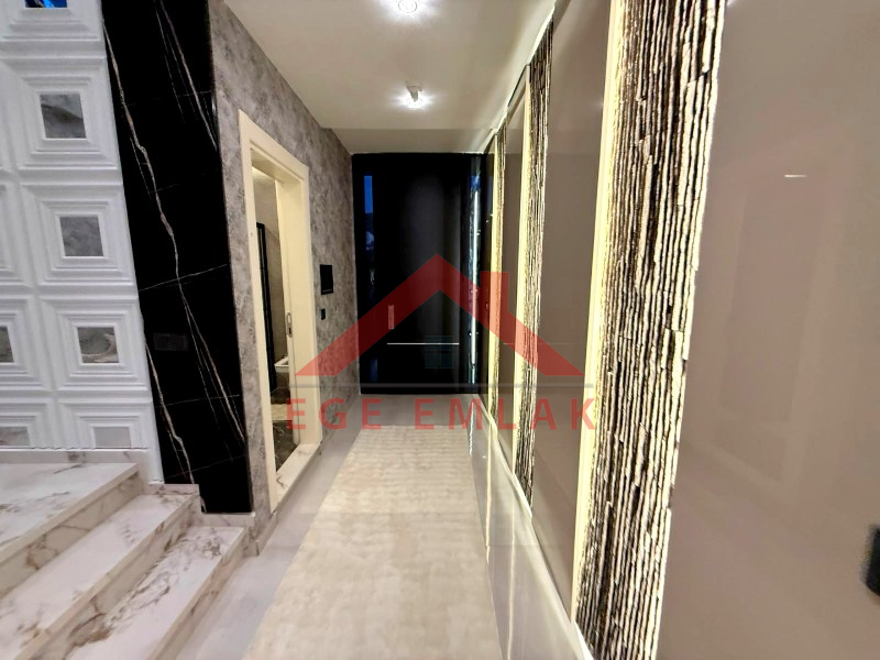 Didim Akbükde 500 M2 Arsa Üzerinde Satılık 4+1  Lüks Villa