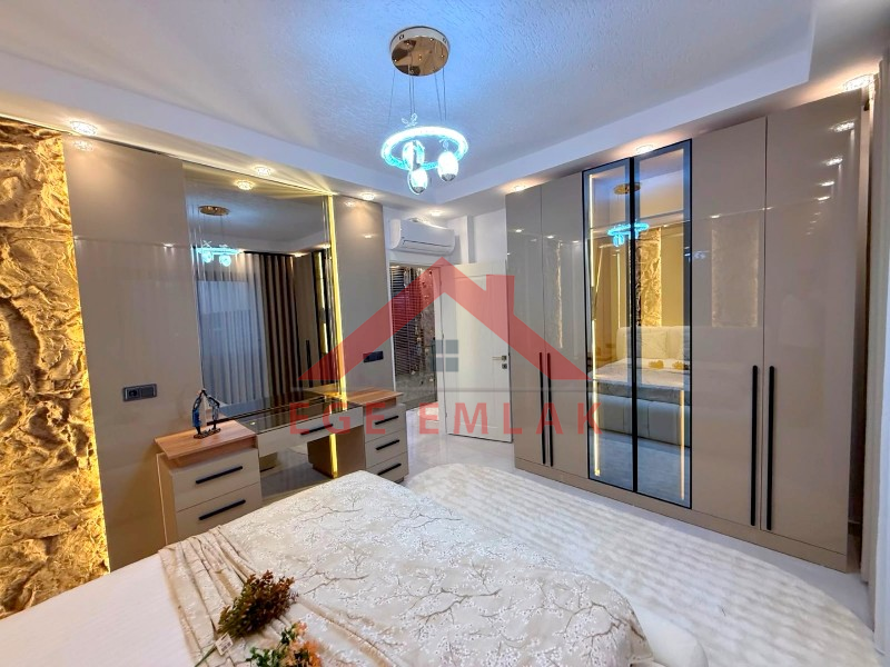 Didim Akbükde 500 M2 Arsa Üzerinde Satılık 4+1  Lüks Villa
