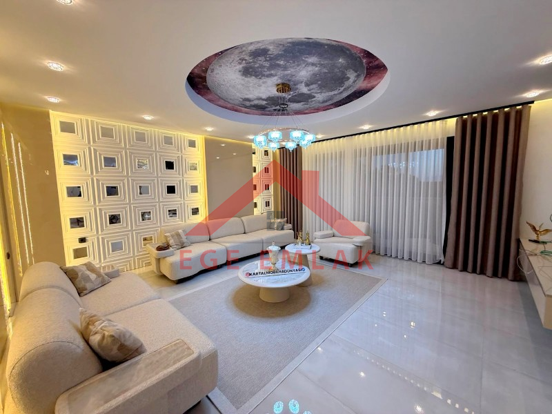 Didim Akbükde 500 M2 Arsa Üzerinde Satılık 4+1  Lüks Villa
