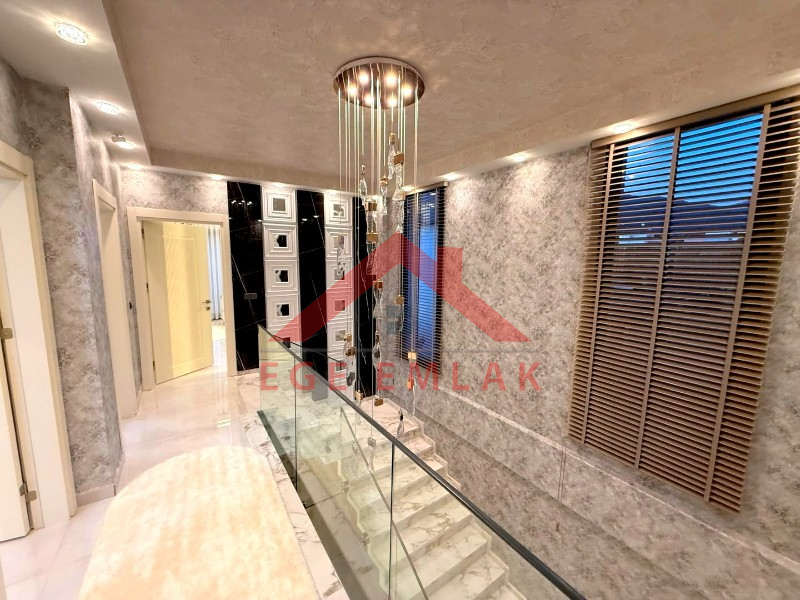 Didim Akbükde 500 M2 Arsa Üzerinde Satılık 4+1  Lüks Villa
