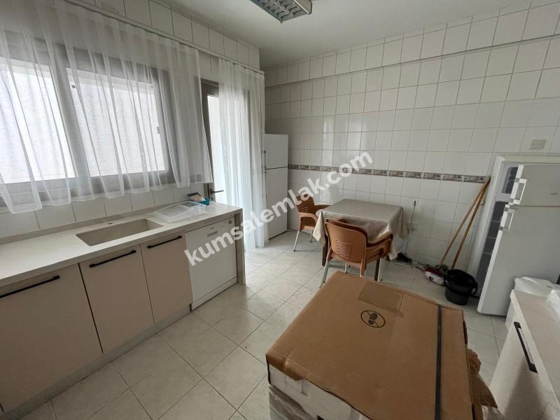 KÖŞKLÜÇİFTLİK'DE CADDE ÜZERİNDE FUL EŞYALI 3+1 KİRALIK DAİRE 