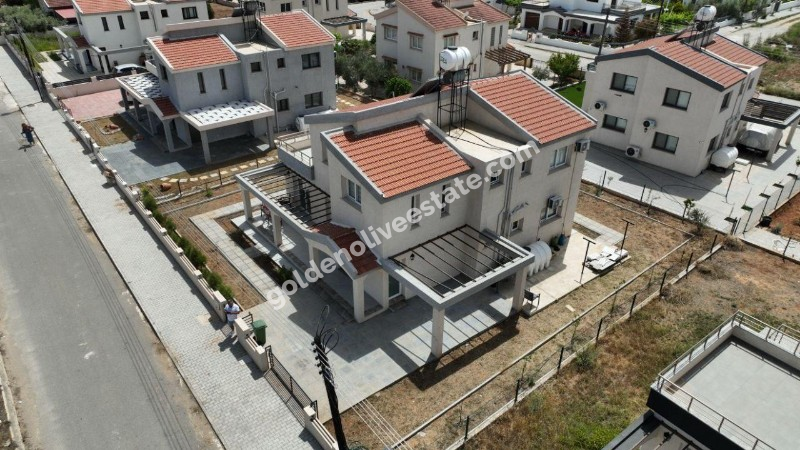 MAĞUSA YENİBOĞAZİÇİ BÖLGESİNDE SATILIK 4+1 VİLLA