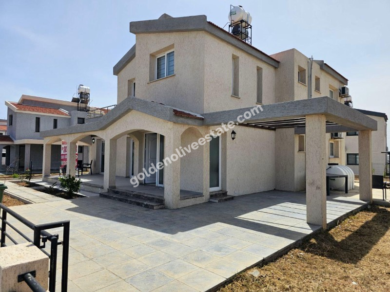 MAĞUSA YENİBOĞAZİÇİ BÖLGESİNDE SATILIK 4+1 VİLLA